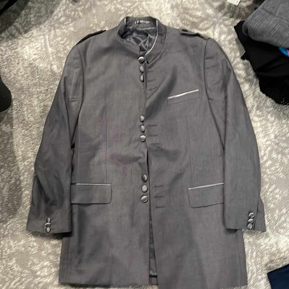 Apollo King men’s mandarin collar, 9 button jacket, size 38R